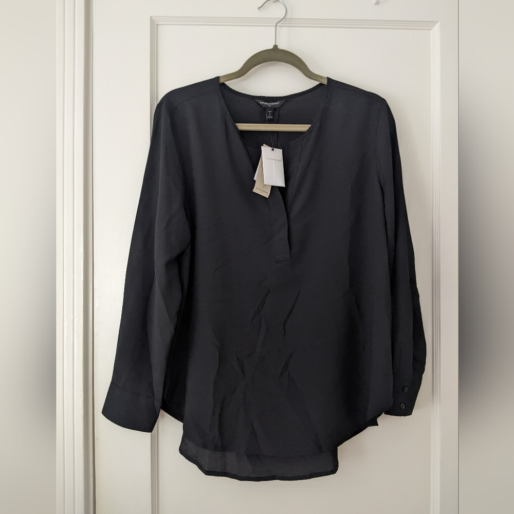 NWT Banana Republic Outlet Blouse with Split Neck, size L Petite